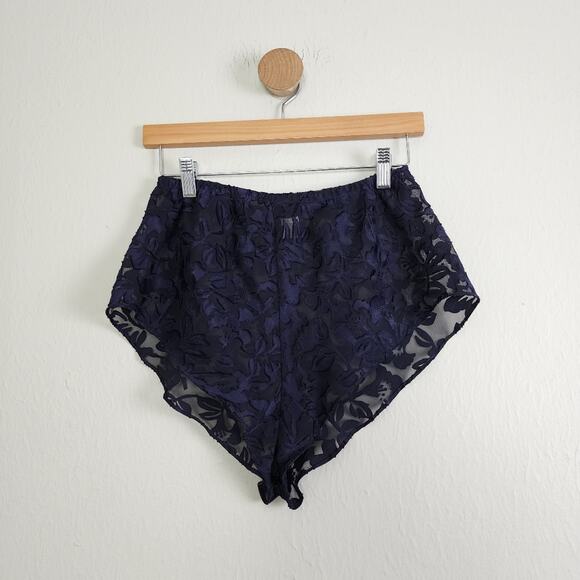 Jones New York Vintage Sheer Floral Lace Pajama Camisole Short Two Piece Set - Picture 6 of 11